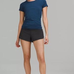 New with care tags Lululemon Speed Up Low-Rise Lined Short 2.5" in black